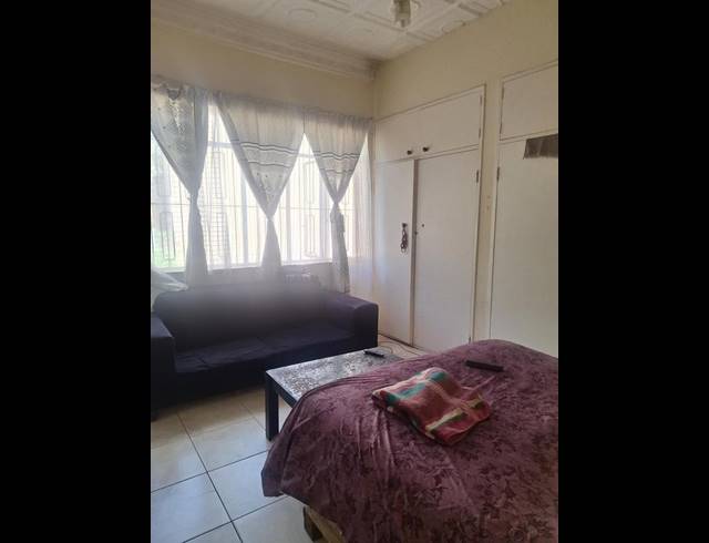 5 BEDROOM HOUSE FOR SALE IN OBSERVATORY